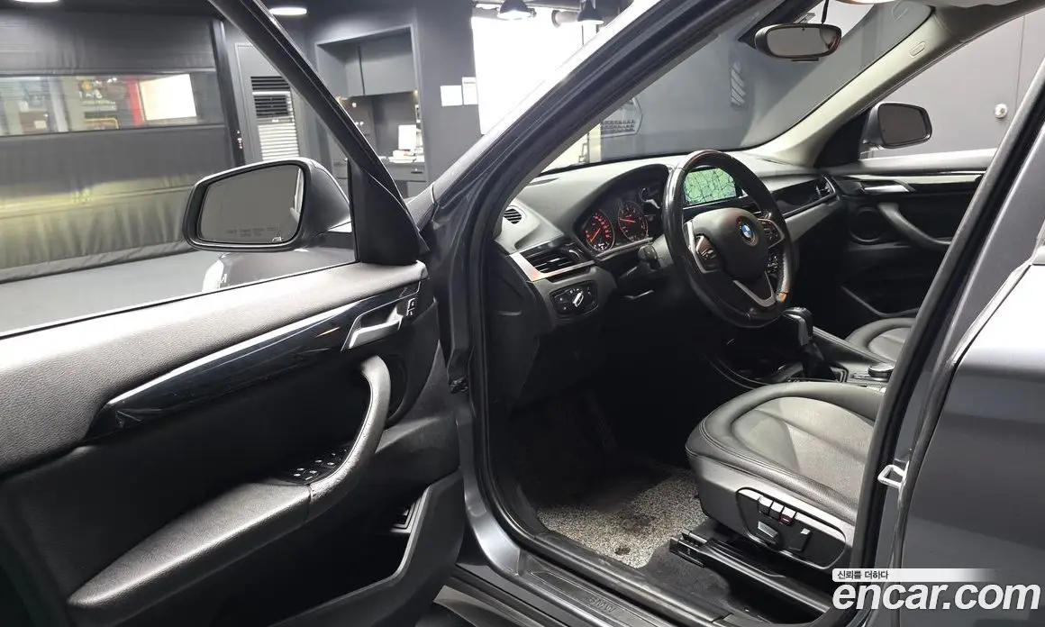BMW X1 2017 2.0 автомат (гидро), фото 10 BMW X1 2017 2.0 автомат (гидро), фото 10
