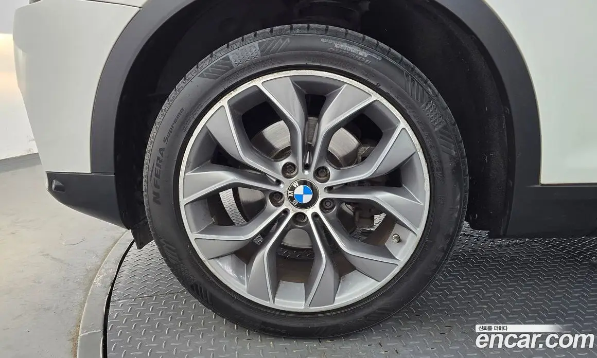 BMW X4 2015 2.0 автомат (гидро), фото 5