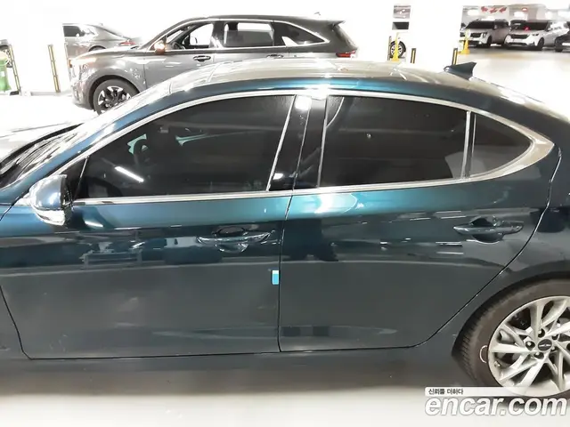 Genesis G70 2023 2.5 автомат (гидро), миниатюра 2