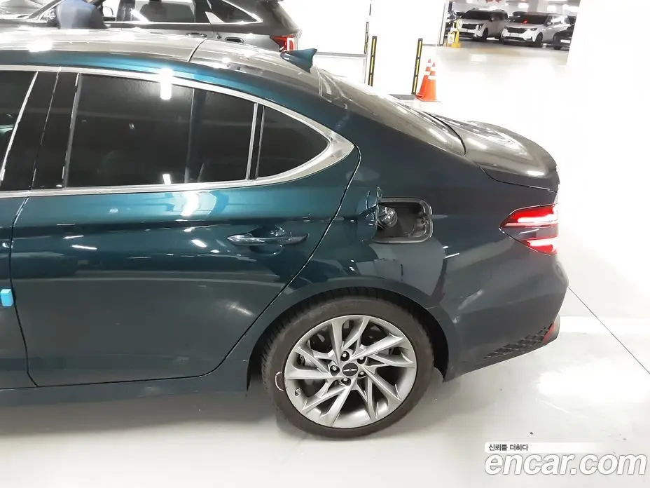 Genesis G70 2023 2.5 автомат (гидро), фото 3