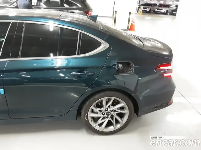 Genesis G70 2023 2.5 автомат (гидро), миниатюра 3