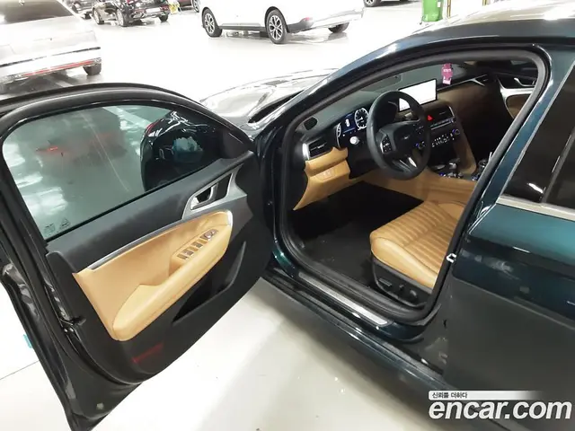 Genesis G70 2023 2.5 автомат (гидро), миниатюра 8