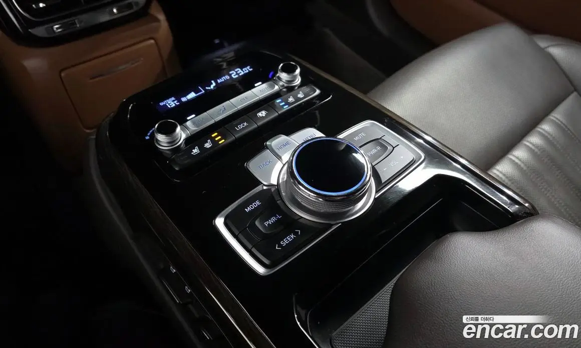 Genesis G90 2019 3.8 автомат (гидро), фото 18 Genesis G90 2019 3.8 автомат (гидро), фото 18