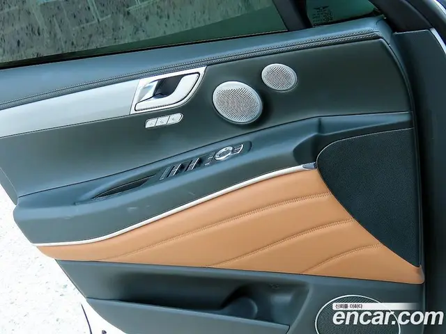 Genesis GV80 2024 2.5 автомат (гидро), миниатюра 12