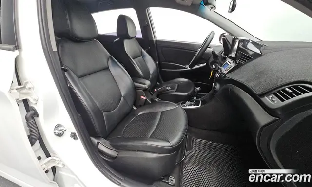 Hyundai Accent 2013 1.4 автомат (гидро), миниатюра 11 Hyundai Accent 2013 1.4 автомат (гидро), миниатюра 11