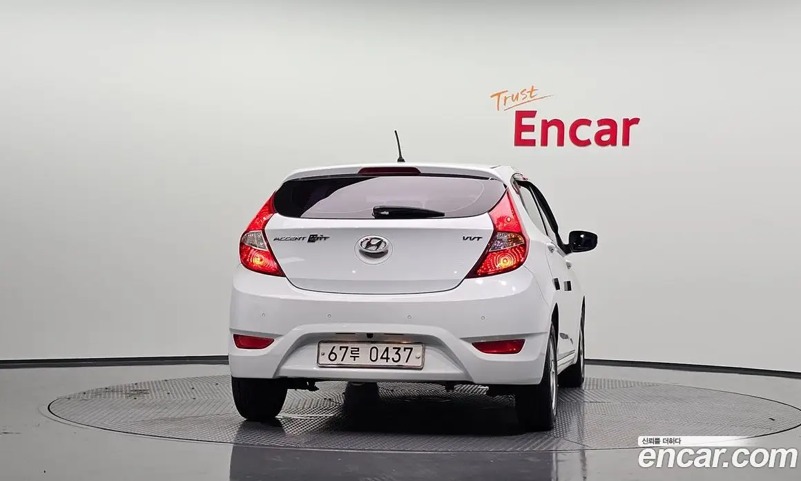 Hyundai Accent 2013 1.4 автомат (гидро), фото 4 Hyundai Accent 2013 1.4 автомат (гидро), фото 4