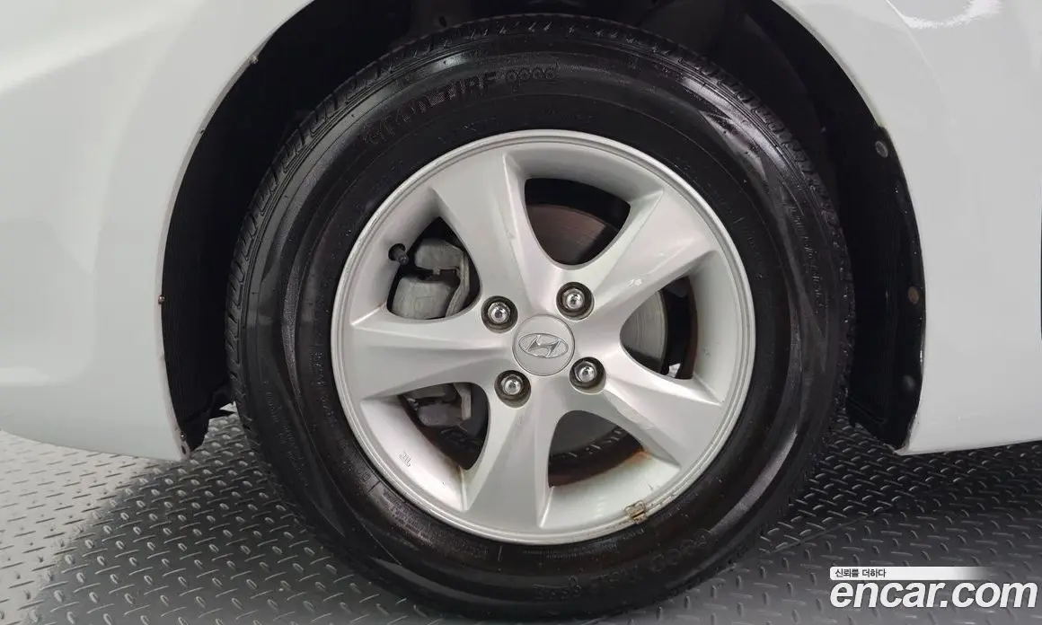 Hyundai Accent 2013 1.4 автомат (гидро), фото 5 Hyundai Accent 2013 1.4 автомат (гидро), фото 5