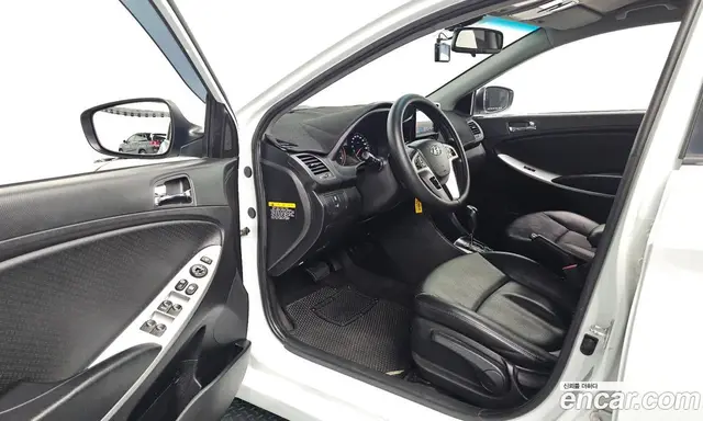 Hyundai Accent 2013 1.4 автомат (гидро), миниатюра 10 Hyundai Accent 2013 1.4 автомат (гидро), миниатюра 10