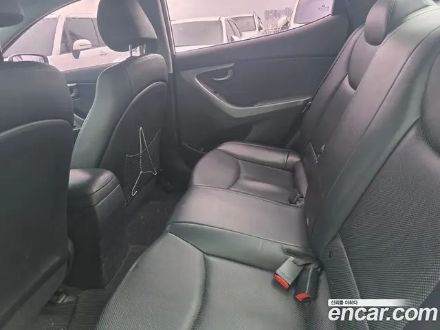 Hyundai Avante 2013 1.6 автомат (гидро), миниатюра 12