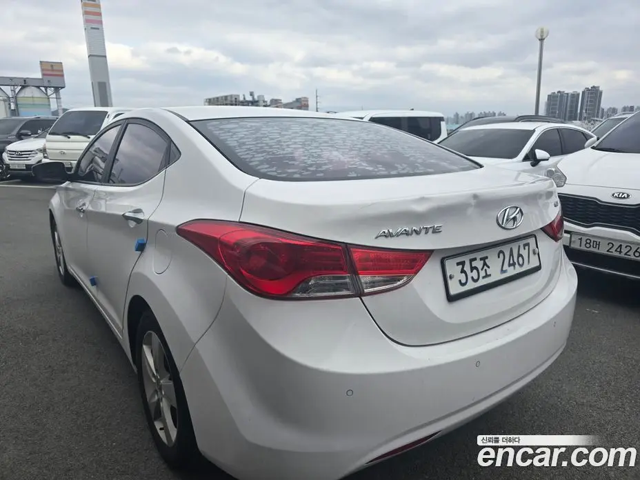 Hyundai Avante 2013 1.6 автомат (гидро), фото 19