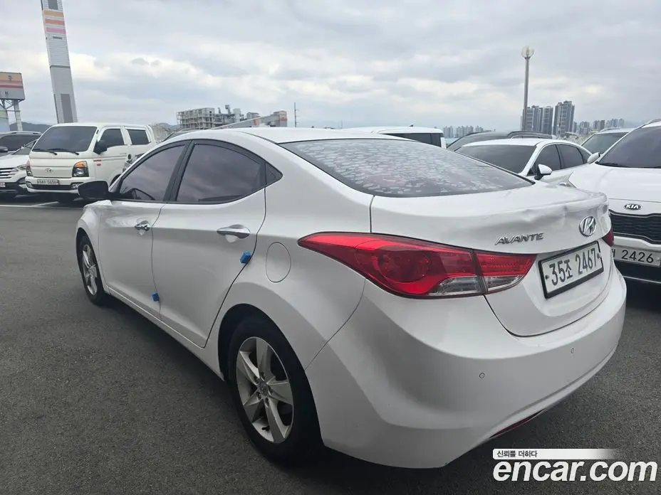 Hyundai Avante 2013 1.6 автомат (гидро), фото 20
