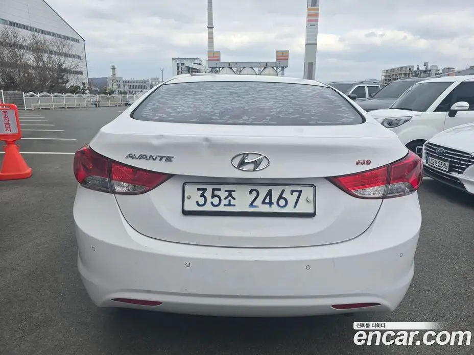 Hyundai Avante 2013 1.6 автомат (гидро), фото 4