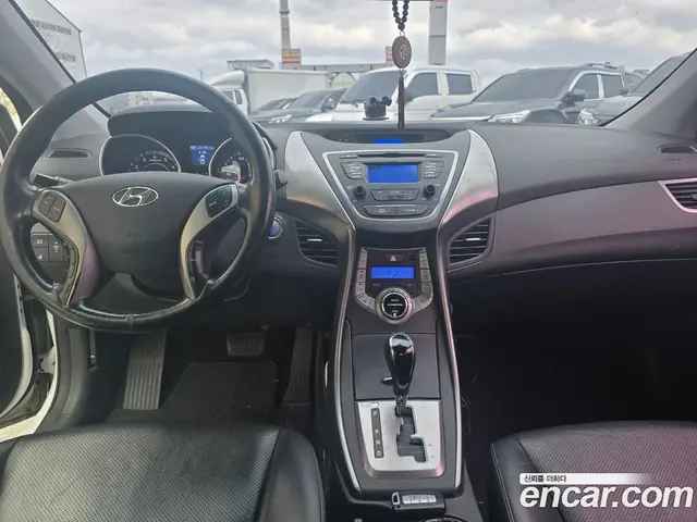 Hyundai Avante 2013 1.6 автомат (гидро), миниатюра 7