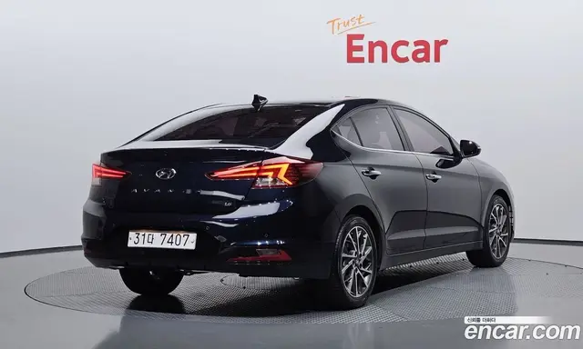 Hyundai Avante 2018 1.6 автомат (гидро), миниатюра 2