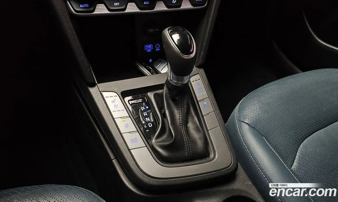 Hyundai Avante 2018 1.6 автомат (гидро), фото 12