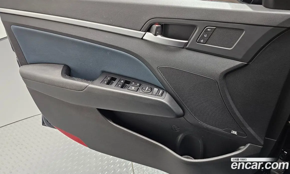 Hyundai Avante 2018 1.6 автомат (гидро), фото 14