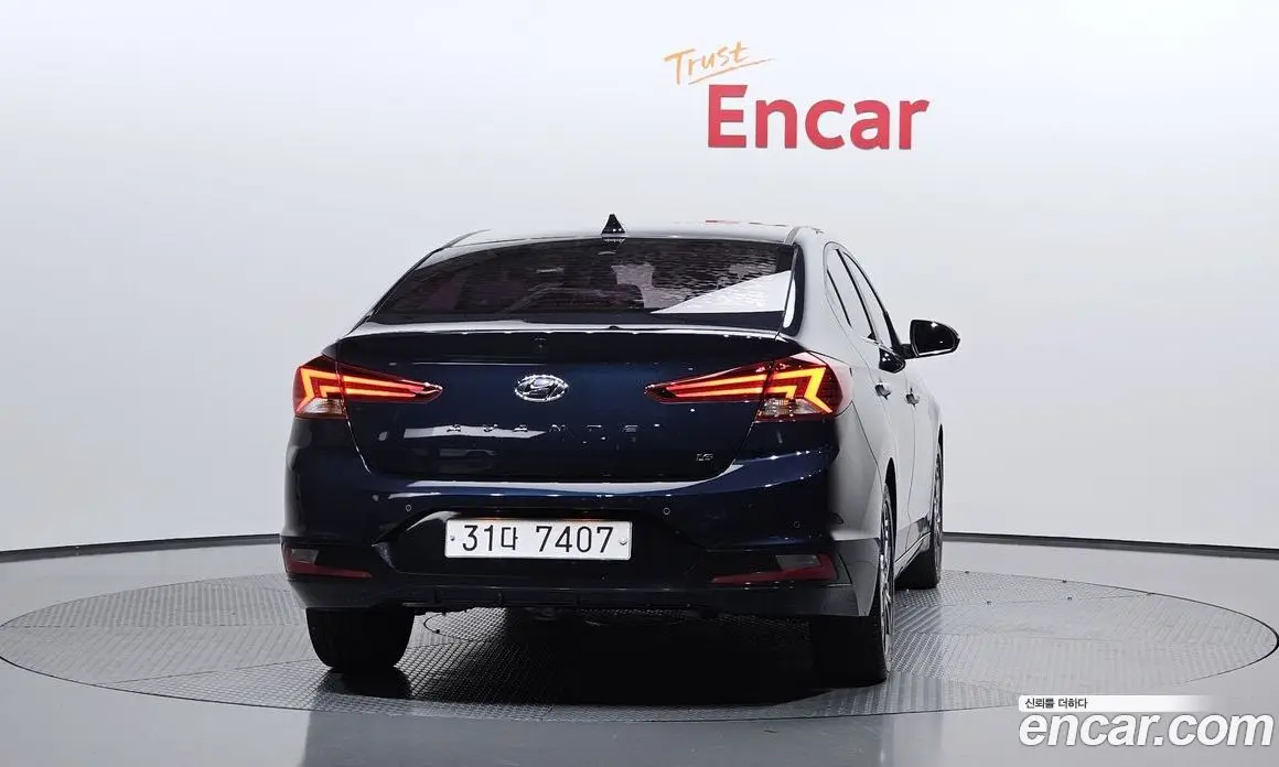 Hyundai Avante 2018 1.6 автомат (гидро), фото 4