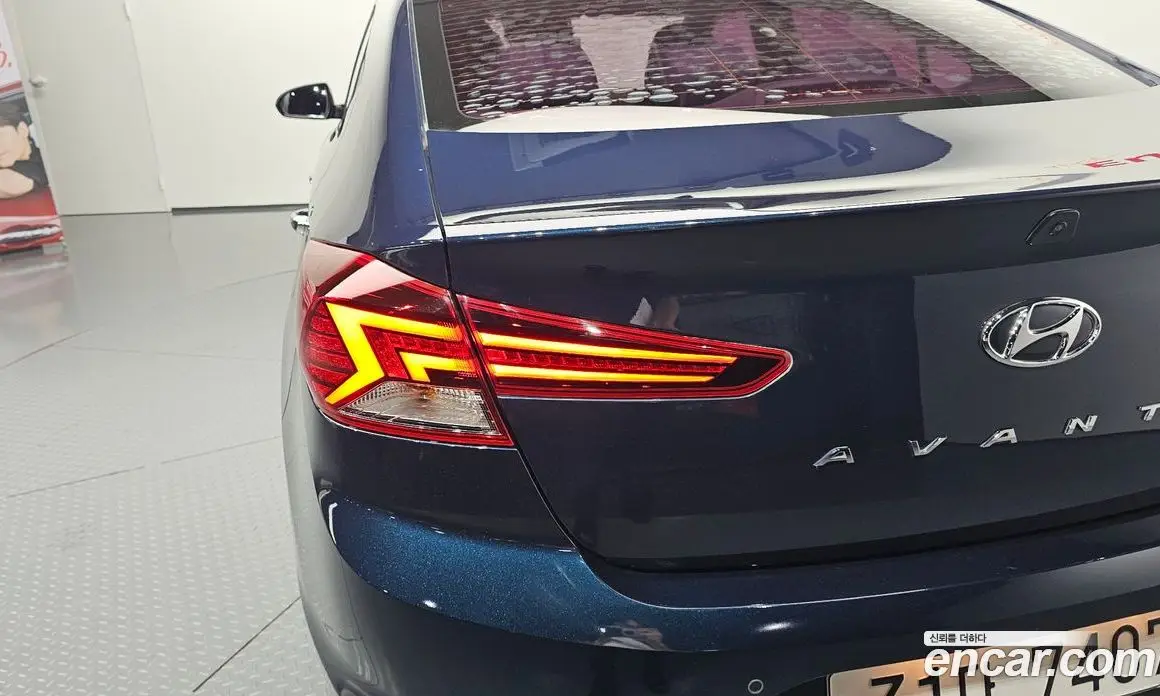 Hyundai Avante 2018 1.6 автомат (гидро), фото 9