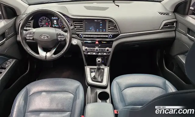 Hyundai Avante 2018 1.6 автомат (гидро), миниатюра 10
