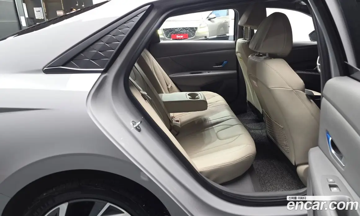 Hyundai Avante 2023 1.6 автомат (гидро), фото 17 Hyundai Avante 2023 1.6 автомат (гидро), фото 17