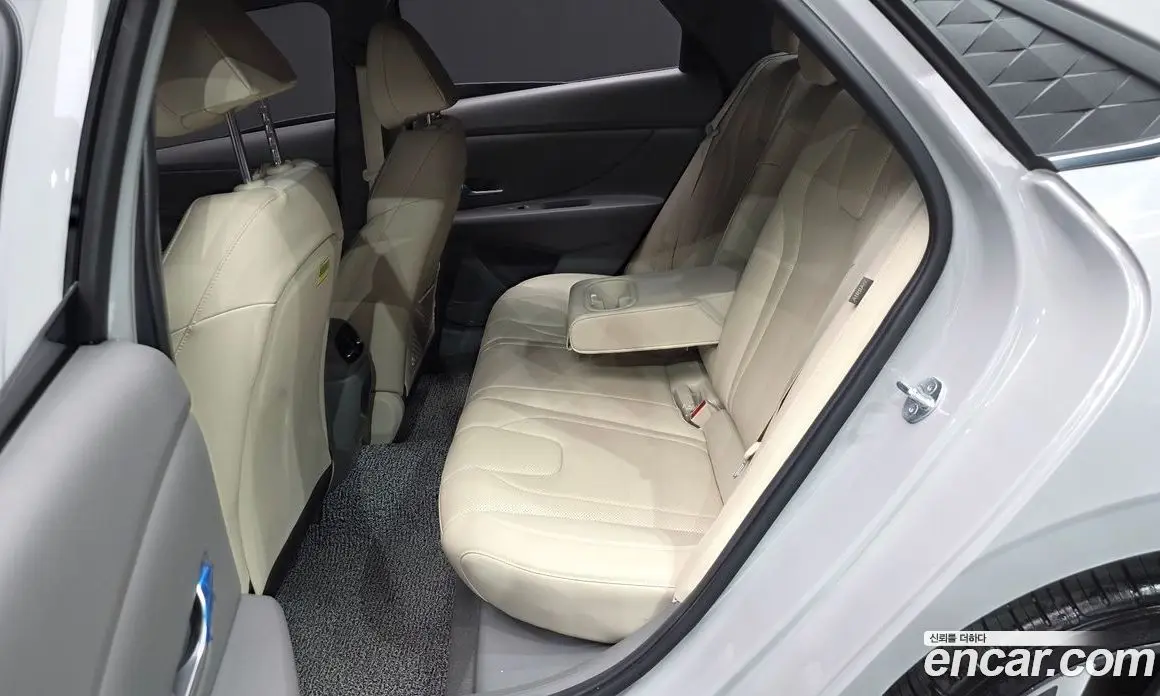 Hyundai Avante 2023 1.6 автомат (гидро), фото 18 Hyundai Avante 2023 1.6 автомат (гидро), фото 18