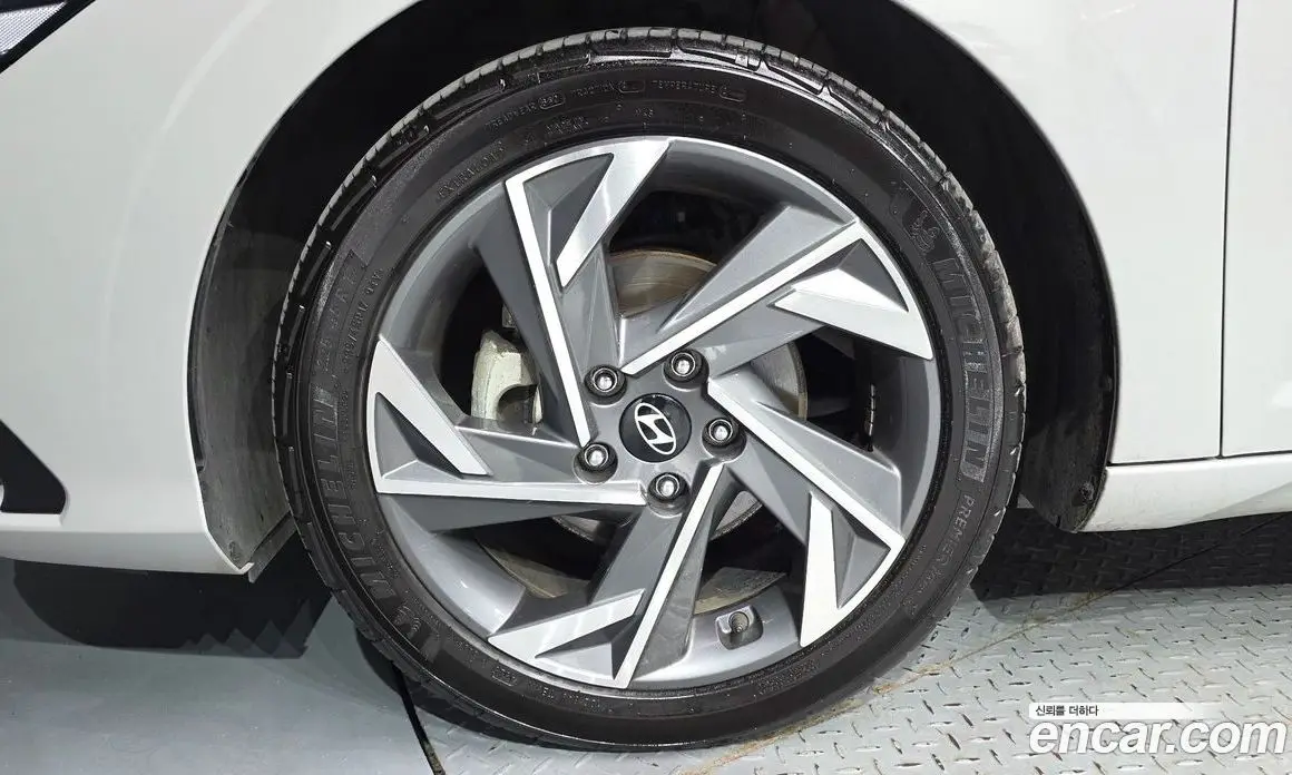 Hyundai Avante 2023 1.6 автомат (гидро), фото 5 Hyundai Avante 2023 1.6 автомат (гидро), фото 5