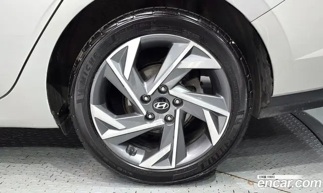 Hyundai Avante 2023 1.6 автомат (гидро), миниатюра 7 Hyundai Avante 2023 1.6 автомат (гидро), миниатюра 7
