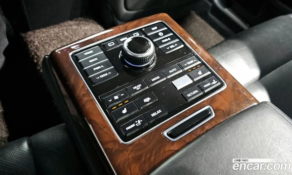 Hyundai Equus 2013 3.8 автомат (гидро), фото 17