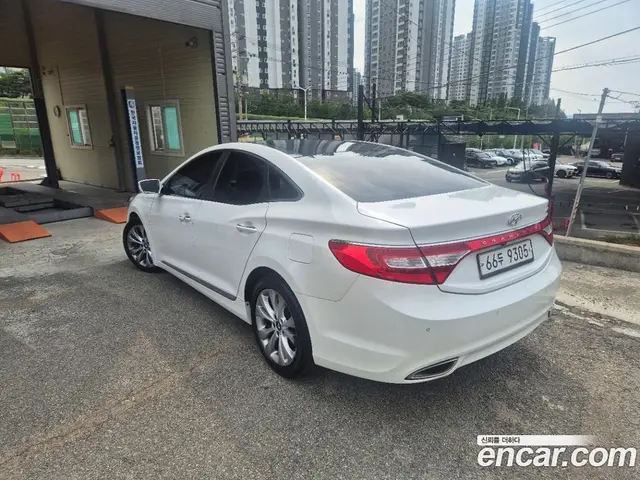 Hyundai Grandeur 2012 3.0 автомат (гидро), миниатюра 2