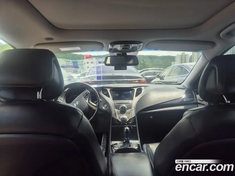 Hyundai Grandeur 2012 3.0 автомат (гидро), фото 12