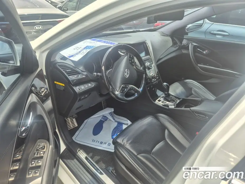 Hyundai Grandeur 2012 3.0 автомат (гидро), фото 14
