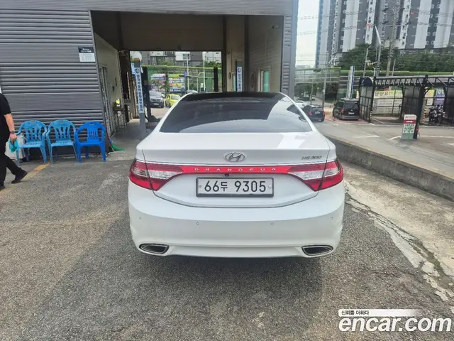 Hyundai Grandeur 2012 3.0 автомат (гидро), миниатюра 4
