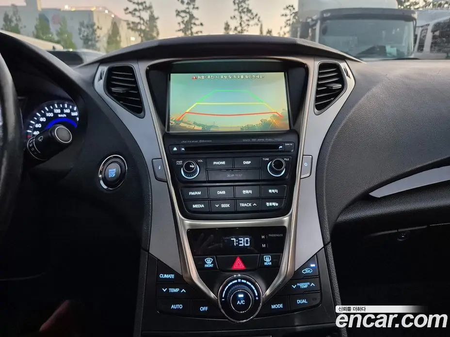 Hyundai Grandeur 2013 2.4 автомат (гидро), фото 15 Hyundai Grandeur 2013 2.4 автомат (гидро), фото 15