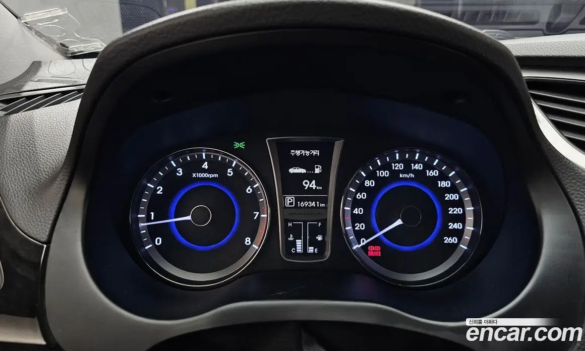 Hyundai Grandeur 2013 3.0 автомат (гидро), фото 11