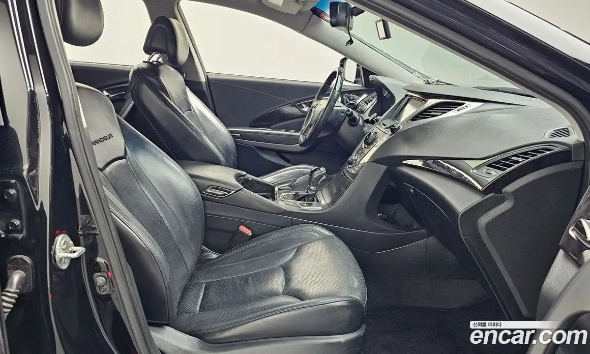 Hyundai Grandeur 2013 3.0 автомат (гидро), фото 17