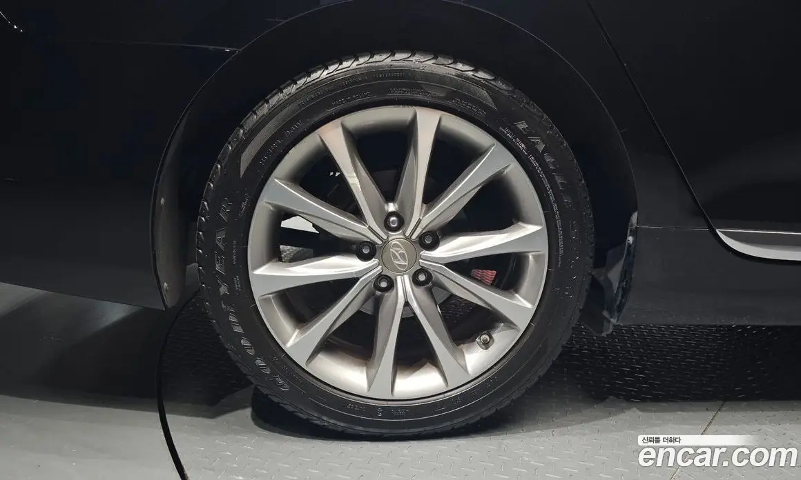 Hyundai Grandeur 2015 3.0 автомат (гидро), фото 5 Hyundai Grandeur 2015 3.0 автомат (гидро), фото 5
