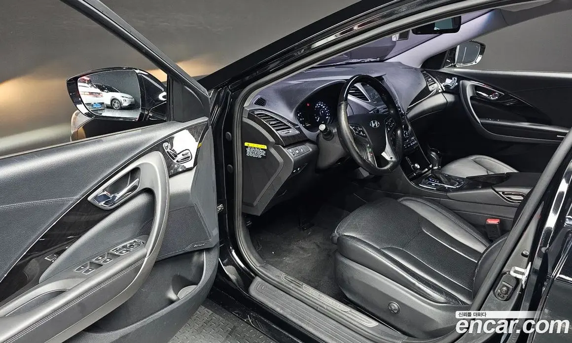 Hyundai Grandeur 2015 3.0 автомат (гидро), фото 10 Hyundai Grandeur 2015 3.0 автомат (гидро), фото 10