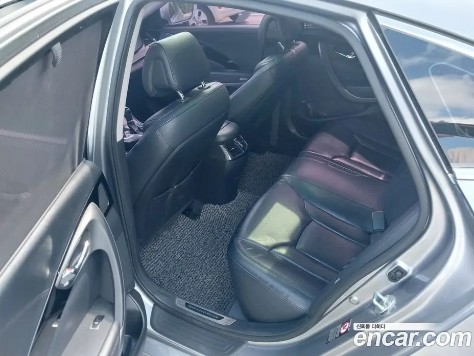 Hyundai Grandeur 2015 3.0 автомат (гидро), фото 11