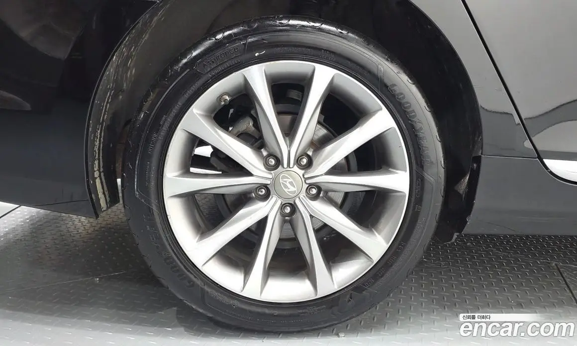Hyundai Grandeur 2015 2.2 автомат (гидро), фото 5 Hyundai Grandeur 2015 2.2 автомат (гидро), фото 5