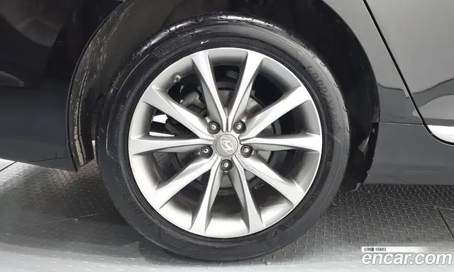 Hyundai Grandeur 2015 2.2 автомат (гидро), миниатюра 5 Hyundai Grandeur 2015 2.2 автомат (гидро), миниатюра 5