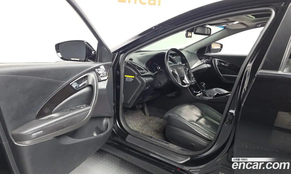 Hyundai Grandeur 2015 2.2 автомат (гидро), фото 10 Hyundai Grandeur 2015 2.2 автомат (гидро), фото 10
