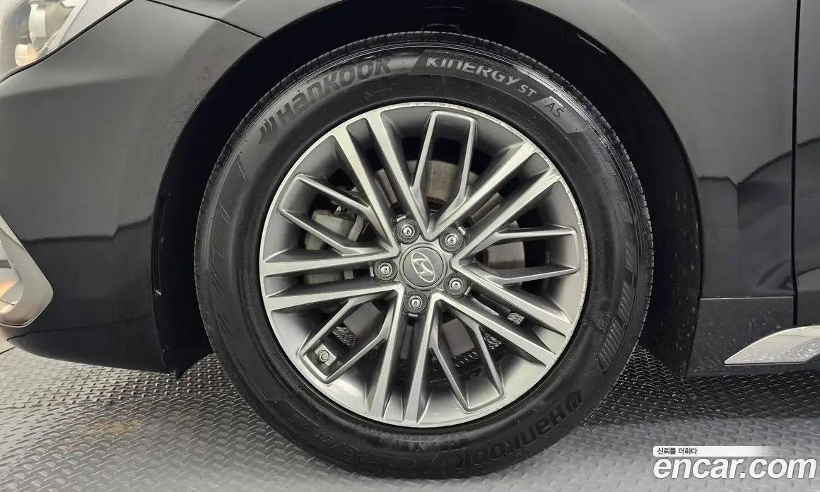 Hyundai Grandeur 2017 2.4 автомат (гидро), фото 5