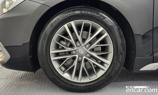 Hyundai Grandeur 2017 2.4 автомат (гидро), миниатюра 5