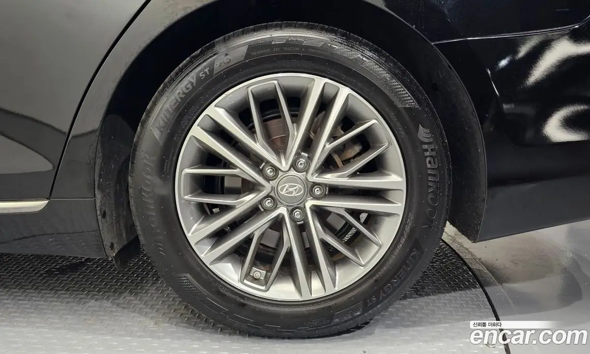 Hyundai Grandeur 2017 2.4 автомат (гидро), фото 7