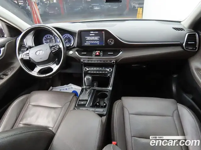 Hyundai Grandeur 2019 2.4 автомат (гидро), миниатюра 5
