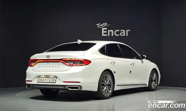 Hyundai Grandeur 2019 2.4 автомат (гидро), миниатюра 2