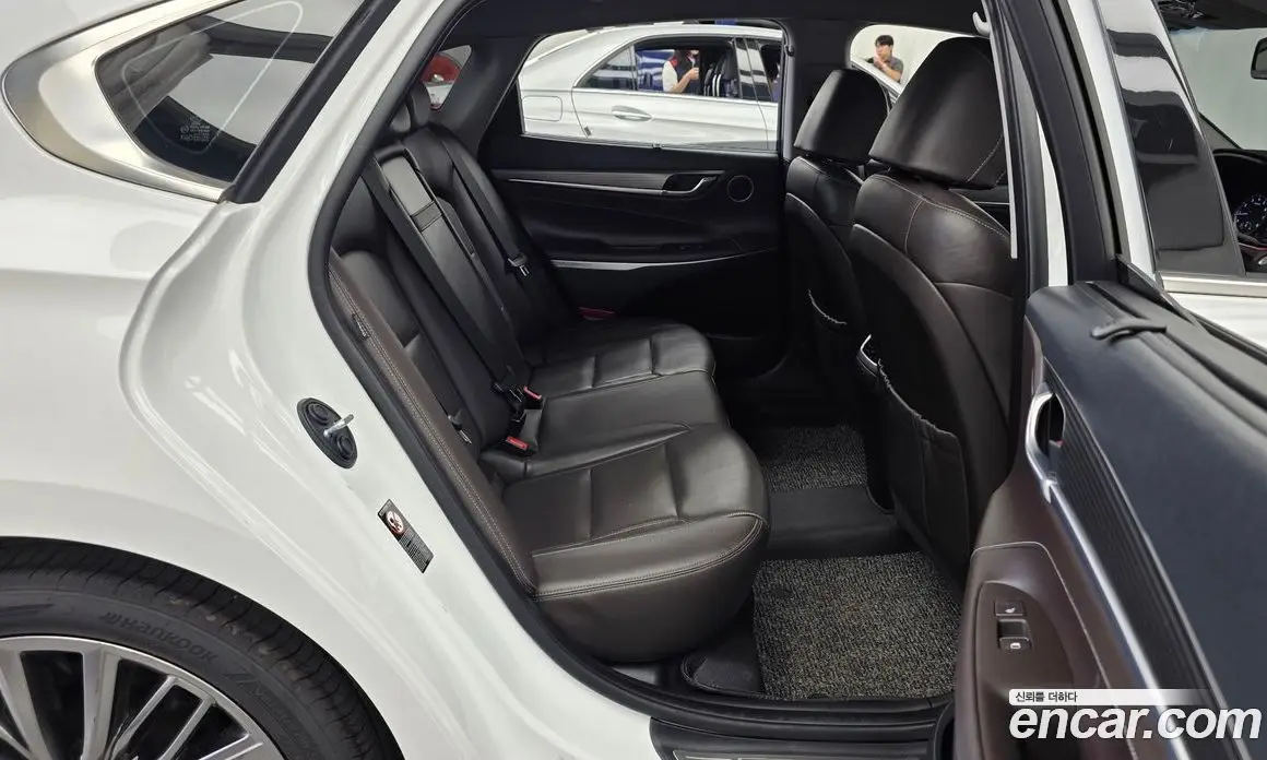 Hyundai Grandeur 2019 2.4 автомат (гидро), фото 12