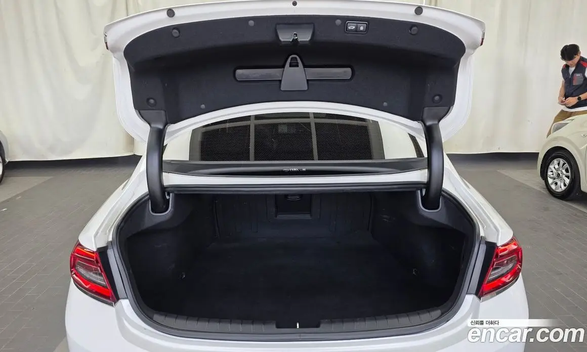 Hyundai Grandeur 2019 2.4 автомат (гидро), фото 20