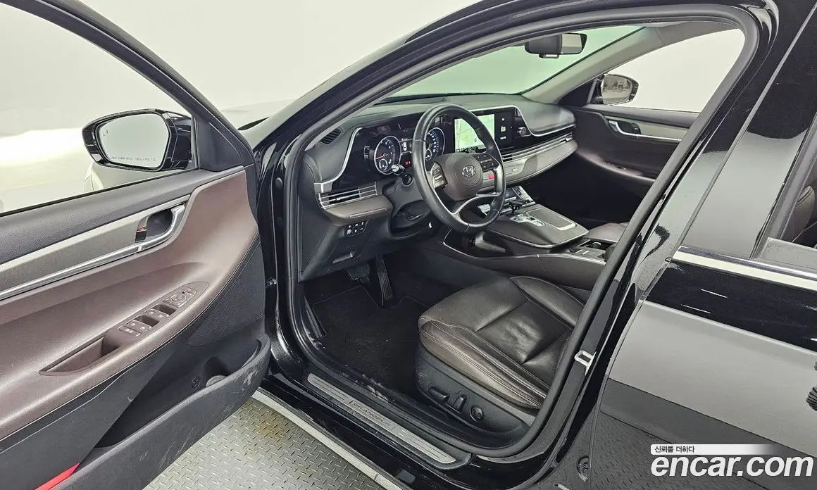 Hyundai Grandeur 2022 2.5 автомат (гидро), фото 10