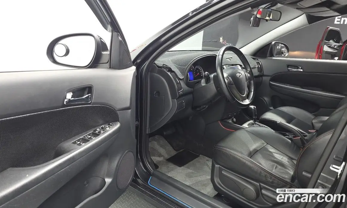 Hyundai i30 2008 1.6 автомат (гидро), фото 11 Hyundai i30 2008 1.6 автомат (гидро), фото 11